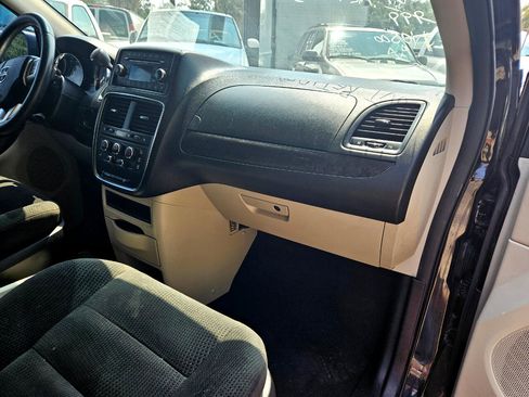 Used 2016 Dodge Grand Caravan SE w/ Quick Order Package 29E SE image 12