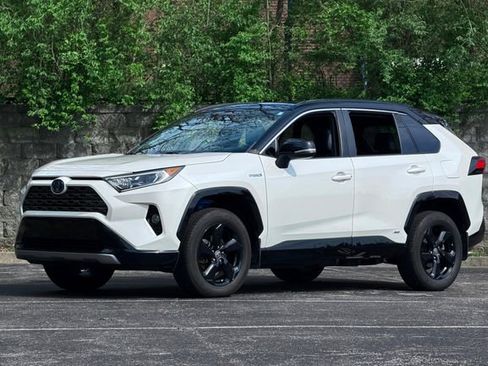 Used 2021 Toyota RAV4 XSE w/ XSE Grade Weather Package image 6