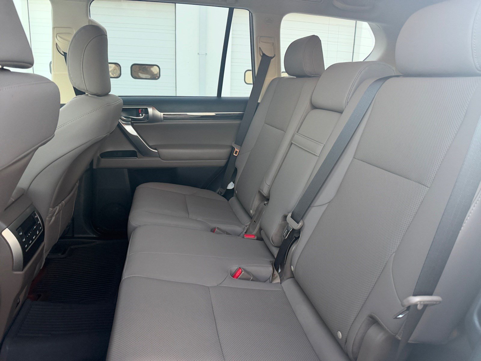 Used 2023 Lexus GX 460 Premium w/ Premium Plus Package AWD/4WD image 20