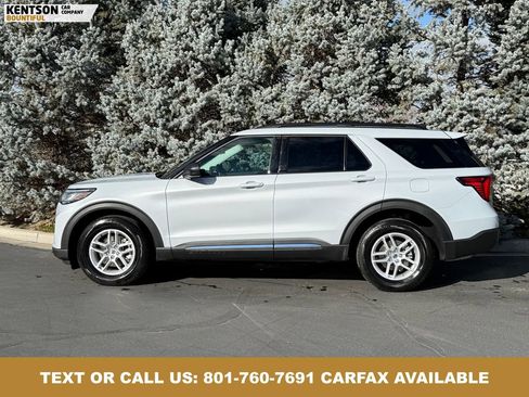 Used 2025 Ford Explorer Active AWD/4WD image 3