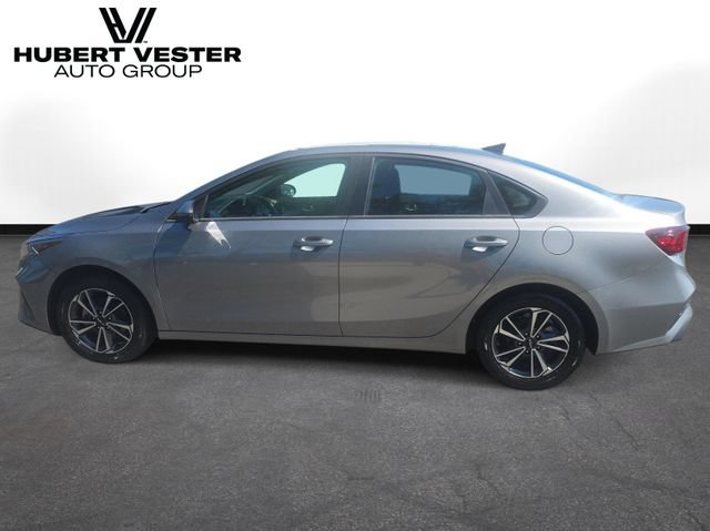 Used 2024 Kia Forte LXS w/ LXS Technology Package FWD image 1