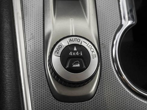 Used 2019 Nissan Pathfinder SL image 36