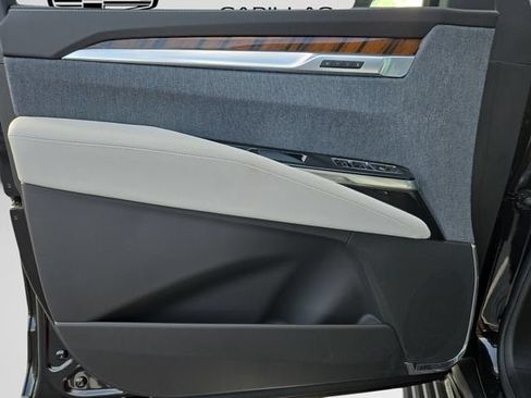 Used 2026 Cadillac Escalade ESV Platinum Sport w/ LPO, Floor Liner Package AWD/4WD image 19
