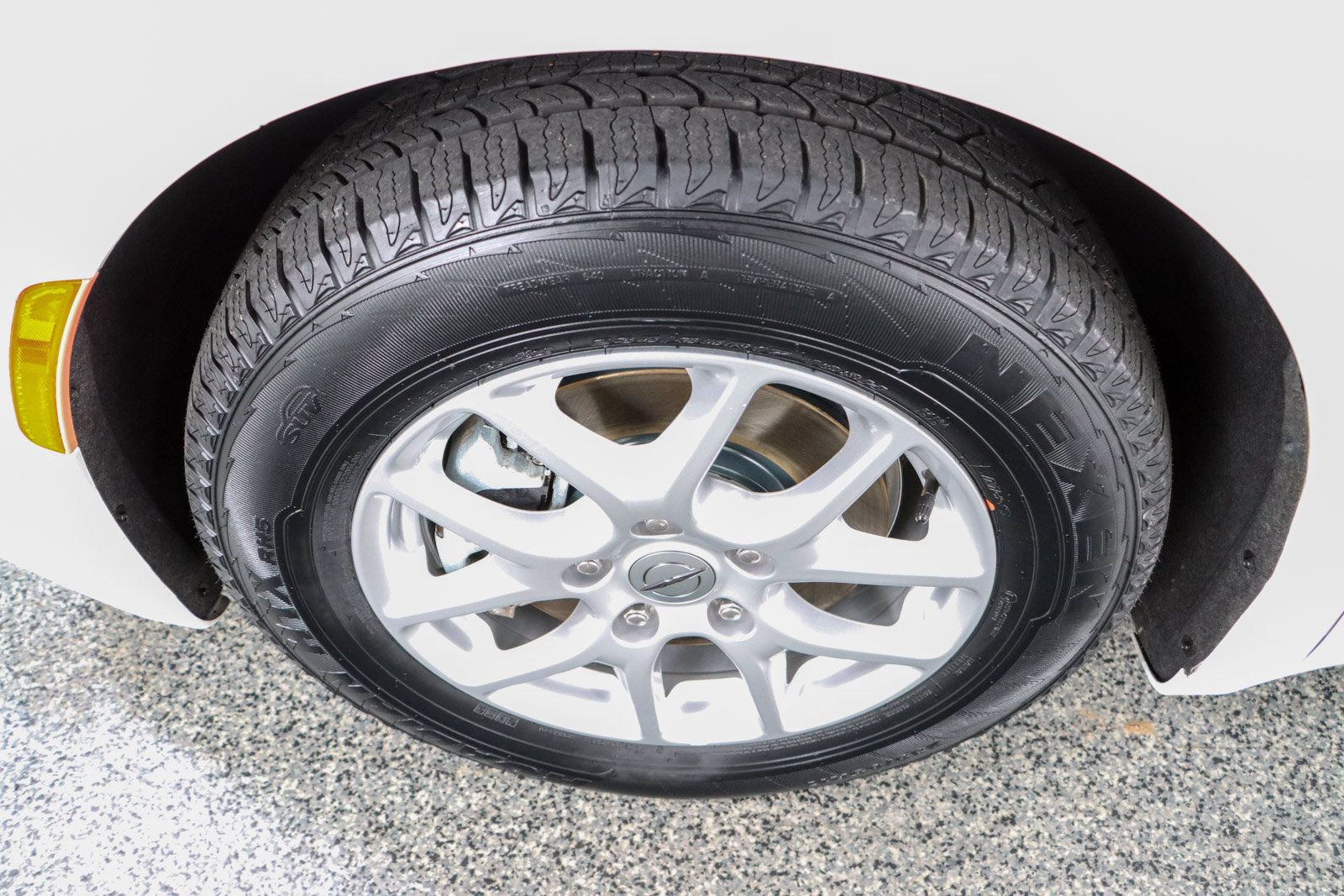 Used 2023 Chrysler Pacifica Touring-L FWD image 11
