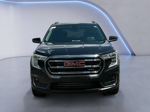 Used 2024 GMC Terrain AT4 w/ Tech Package AWD/4WD image 8
