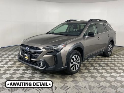 Used 2024 Subaru Outback Premium AWD/4WD image 1