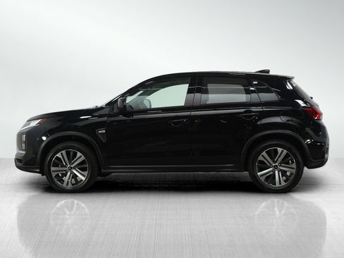 Used 2023 Mitsubishi Outlander Sport ES image 2