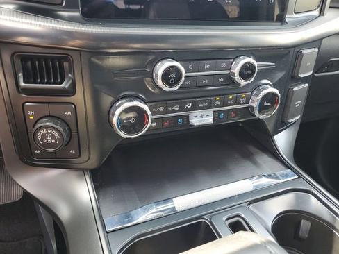 Used 2024 Ford F150 Lariat AWD/4WD image 19