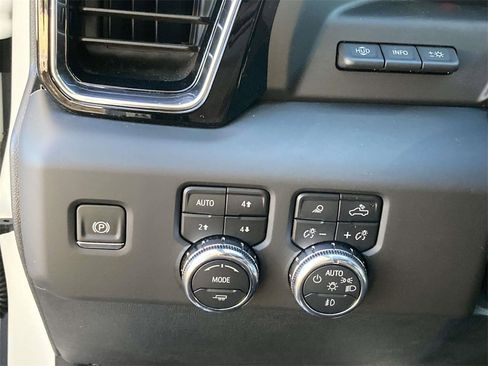 Used 2025 GMC Sierra 2500 Denali w/ Denali Reserve Package image 19