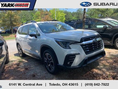 Used 2023 Subaru Ascent Limited w/ Technology Package AWD/4WD image 1