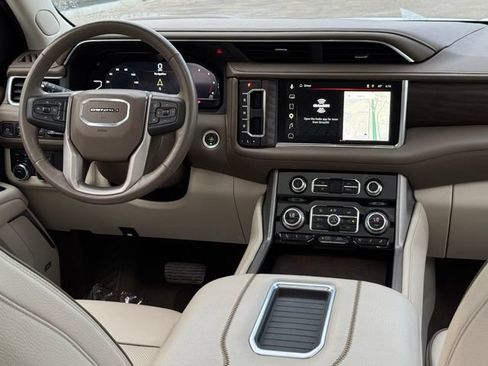 Used 2022 GMC Yukon Denali AWD/4WD image 18