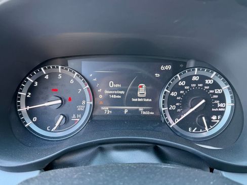 Used 2020 Toyota Highlander XLE AWD/4WD image 7