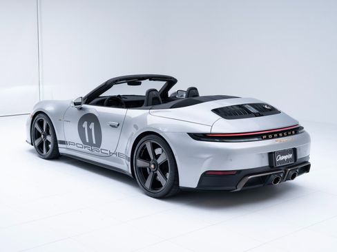 Certified 2026 Porsche 911 GTS image 3