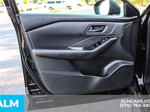 Used 2024 Nissan Rogue S FWD image 35