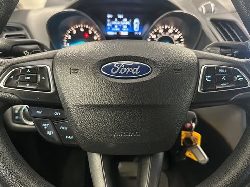 Used 2017 Ford Escape SE w/ Equipment Group 201A AWD/4WD image 22