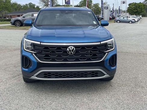 Used 2025 Volkswagen Atlas Cross Sport SE image 2