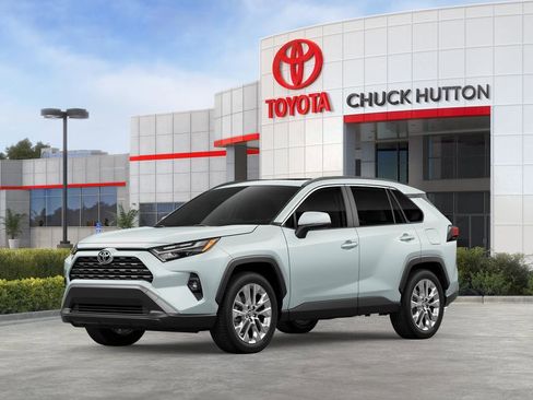 Used 2025 Toyota RAV4 XLE Premium AWD/4WD image 31