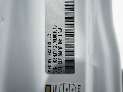 Used 2021 Jeep Gladiator Overland w/ Popular Equipment Package image 36