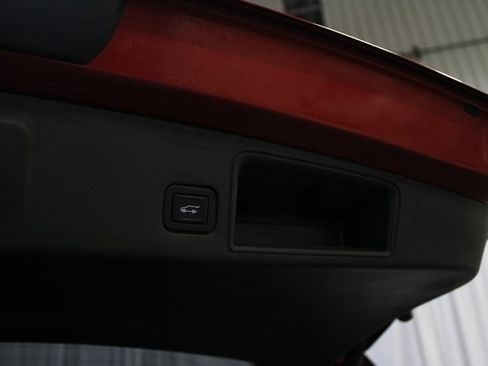 Used 2022 GMC Terrain SLE w/ Driver Convenience Package image 8