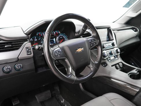 Used 2017 Chevrolet Suburban LT AWD/4WD image 25