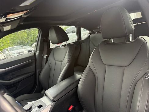 Used 2023 BMW i4 eDrive40 w/ Premium Package RWD image 9