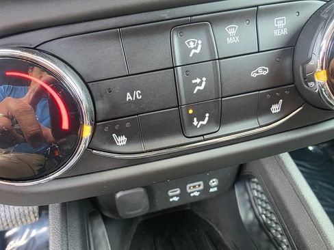 Used 2023 Chevrolet TrailBlazer LT FWD image 30