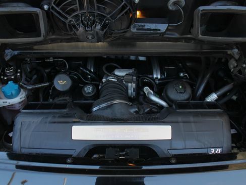 Used 2009 Porsche 911 Carrera 4S AWD/4WD image 27