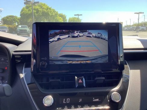 Used 2023 Toyota Corolla LE image 19