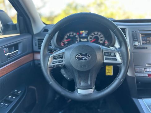 Used 2013 Subaru Outback 3.6R Limited w/ Moonroof Pkg image 24