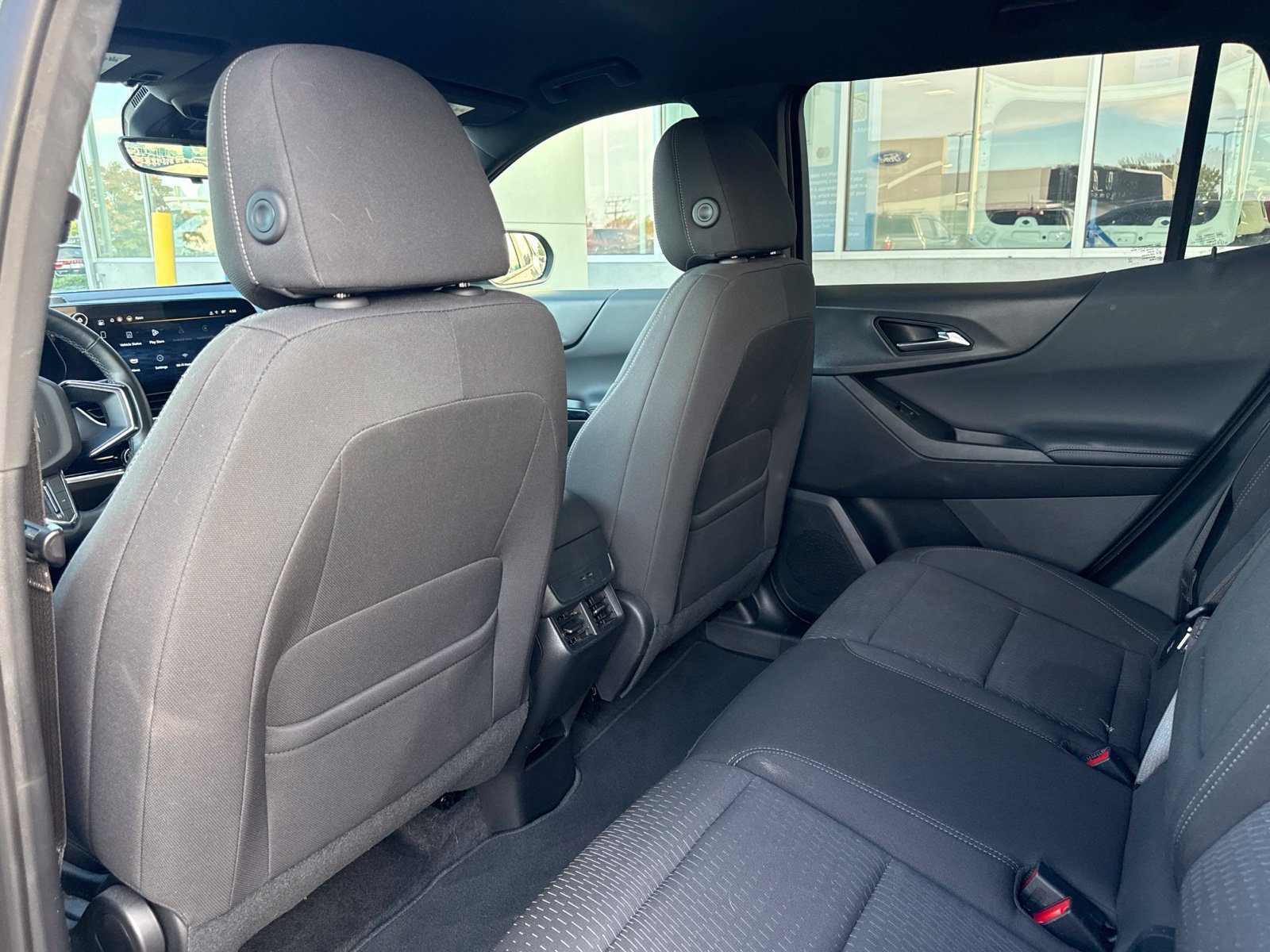 Used 2025 Chevrolet Equinox LT w/ Safety and Technology Package FWD image 15