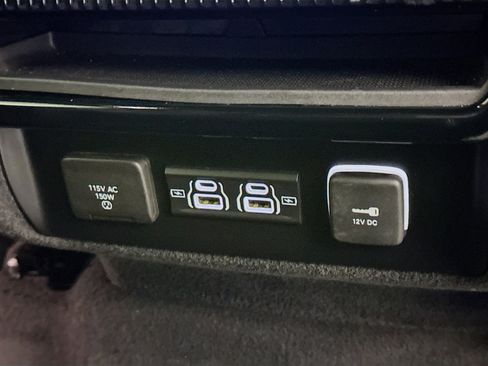 Used 2023 Jeep Wagoneer Series II RWD image 42