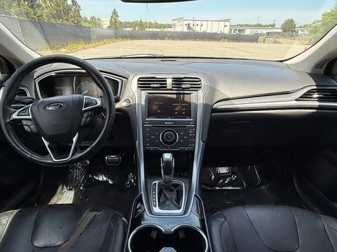 Used 2014 Ford Fusion Titanium image 3