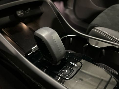 Certified 2023 Volvo C40 P8 Recharge Ultimate AWD/4WD image 19