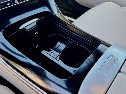 Used 2023 Mercedes-Benz C 300 Sedan image 29