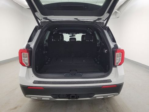 Used 2020 Ford Explorer XLT w/ Equipment Group 202A image 29