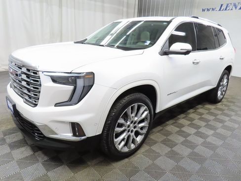 Used 2025 GMC Acadia Denali image 6