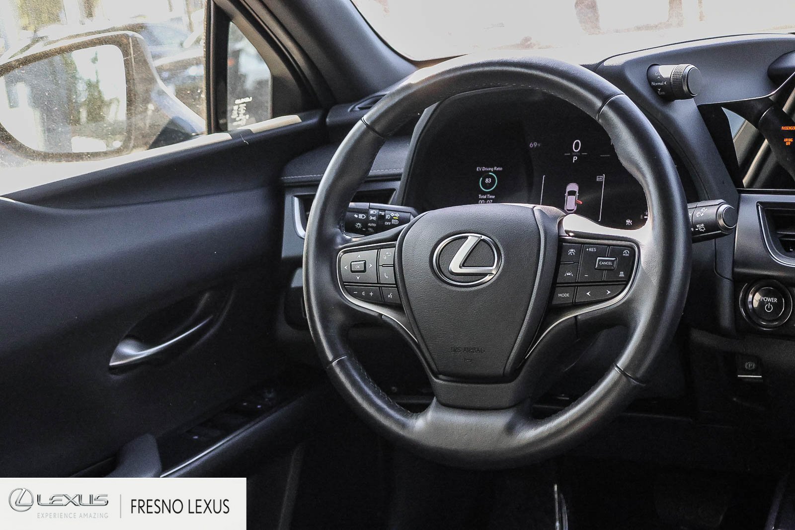 Certified 2025 Lexus UX 300h AWD image 18