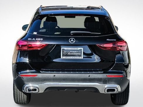 Used 2025 Mercedes-Benz GLA 250 4MATIC image 8