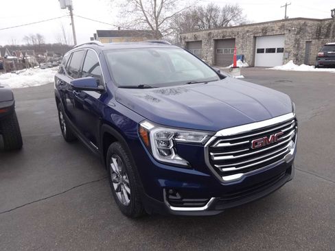 Used 2023 GMC Terrain SLT image 1