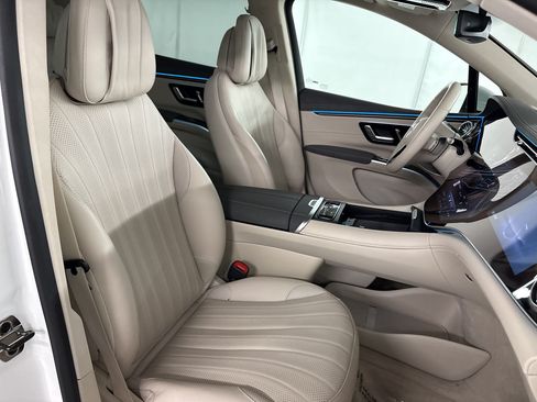 Certified 2023 Mercedes-Benz EQS 580 4MATIC SUV image 24