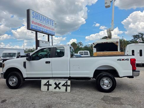 Used 2018 Ford F250 XL w/ Power Equipment Group AWD/4WD image 4