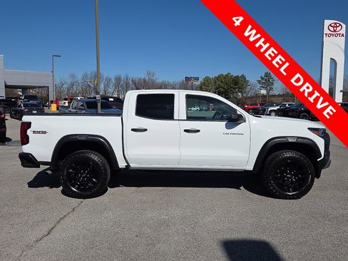 Used 2024 Chevrolet Colorado Trail Boss image 6