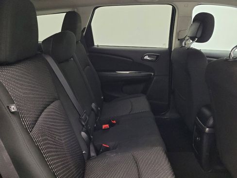 Used 2020 Dodge Journey SE FWD image 19