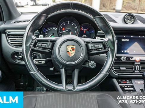 Used 2023 Porsche Macan Turbo image 28