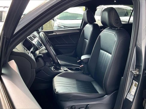 Used 2022 Volkswagen Tiguan SE R-Line AWD/4WD image 8