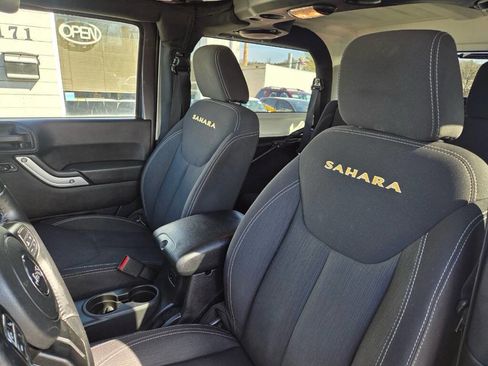 Used 2014 Jeep Wrangler Sahara w/ Connectivity Group image 28