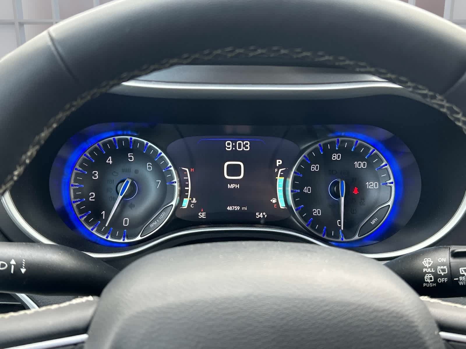 Used 2024 Chrysler Pacifica Touring-L FWD image 27