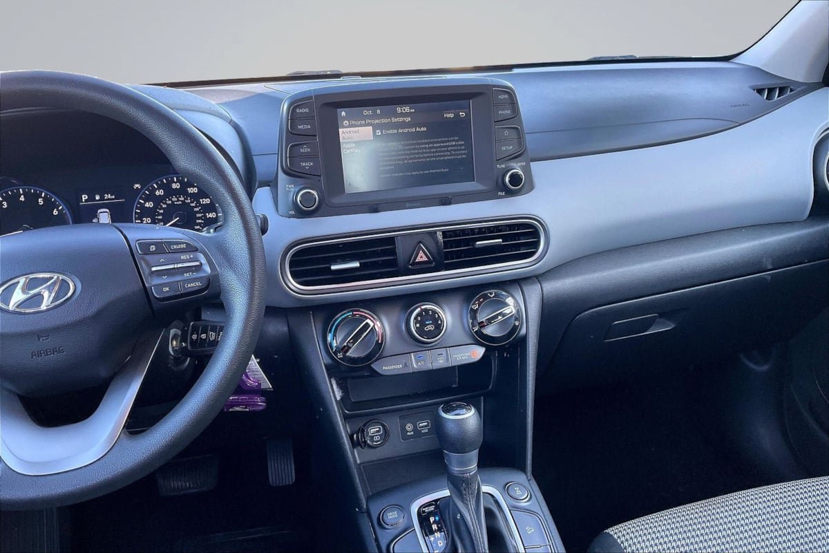 Used 2021 Hyundai Kona SE AWD/4WD image 6