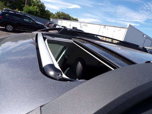 Certified 2025 Subaru Outback Limited image 17