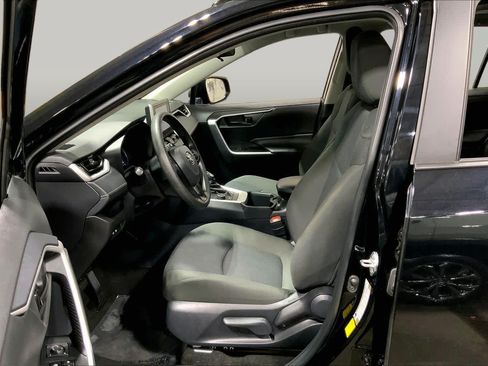 Certified 2025 Toyota RAV4 LE AWD/4WD image 8
